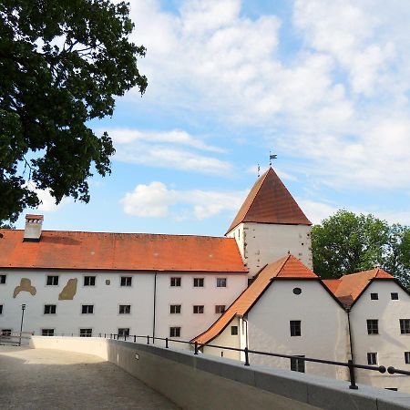 Gaestehaus Maelzerei Auf Schloss Neuburg Am Inn מראה חיצוני תמונה